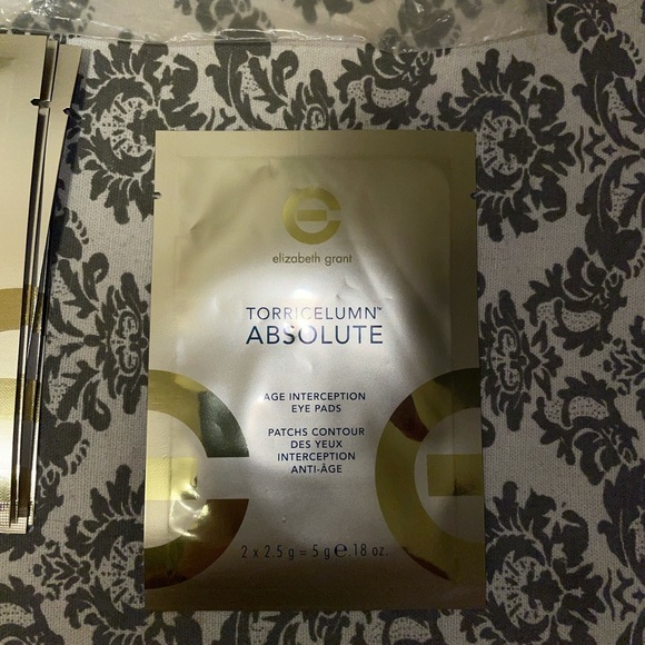 $5 Bundle Add On-BNIB 6 pack of Elizabeth Grant Eye Pads - Picture 3 of 4